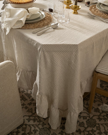 Catania Linen Ruffle Tablecloth