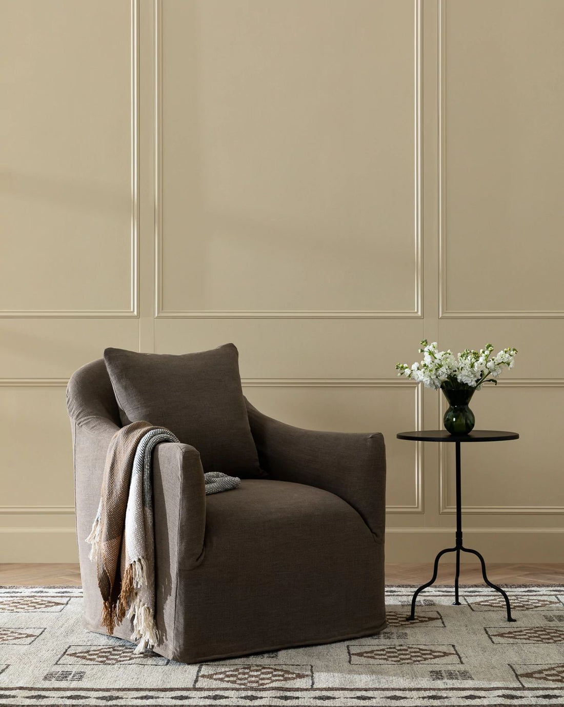 Trudeaux Slipcover Swivel Chair (Ready to Ship)