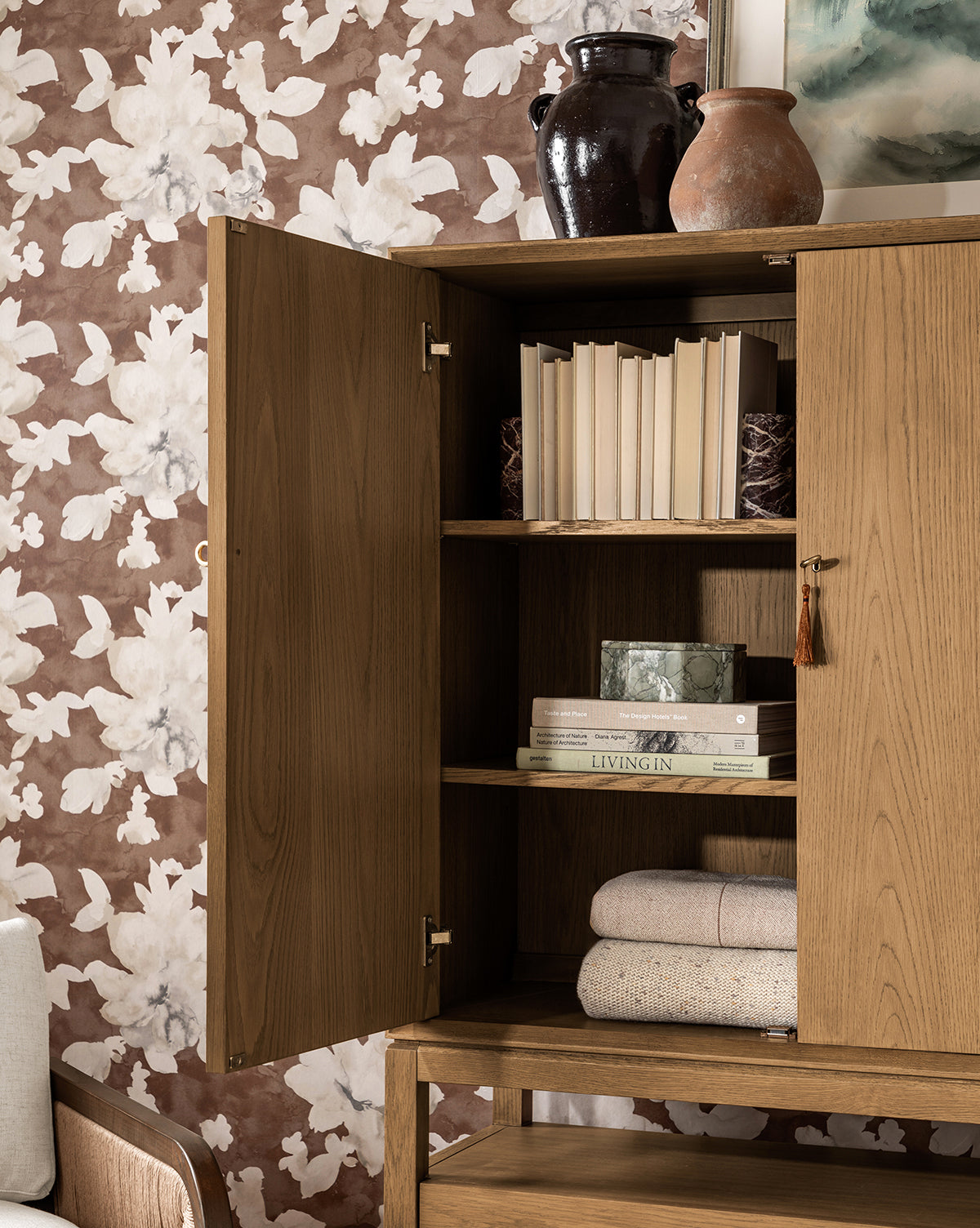Jahnsen Cabinet