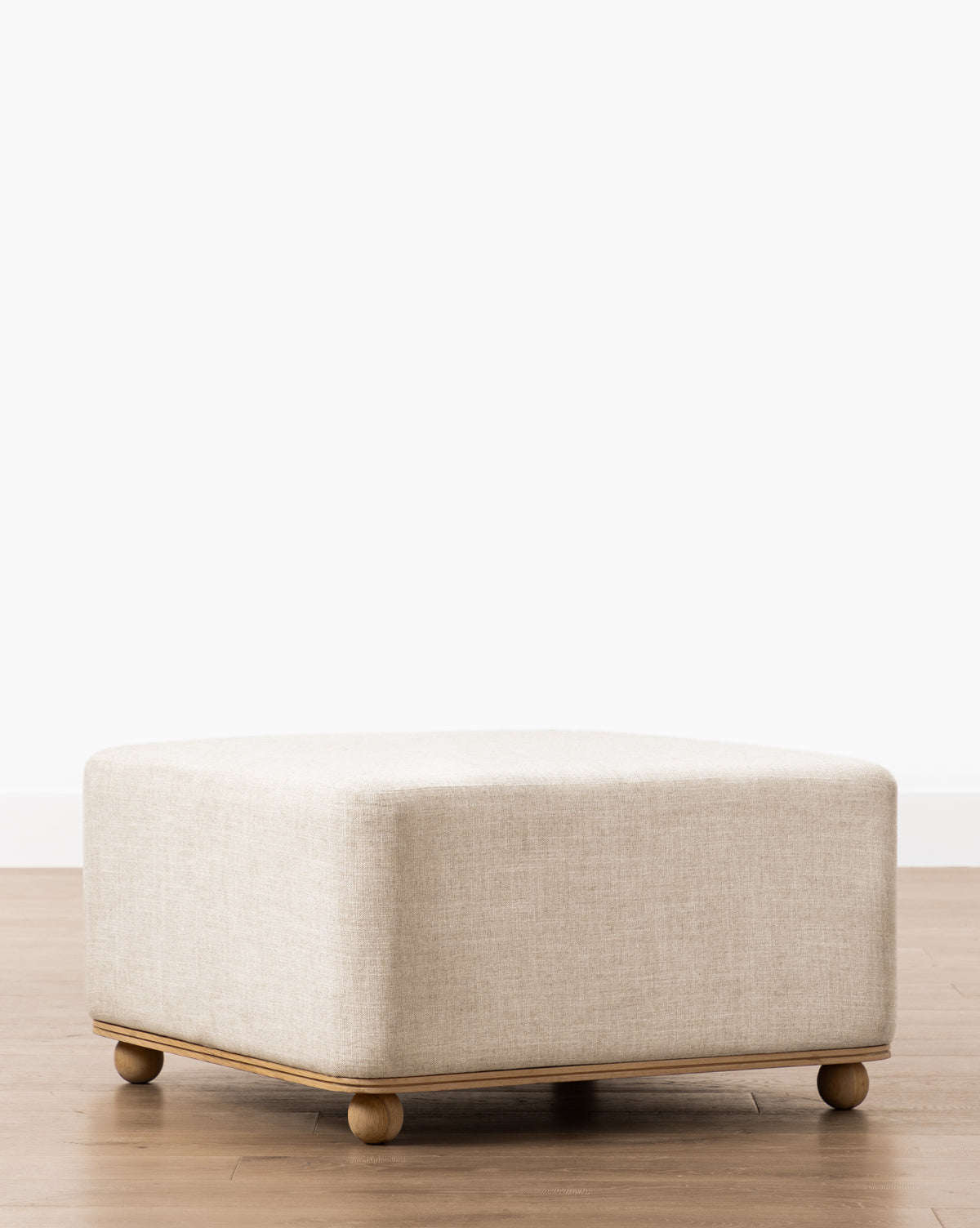Arie Ottoman
