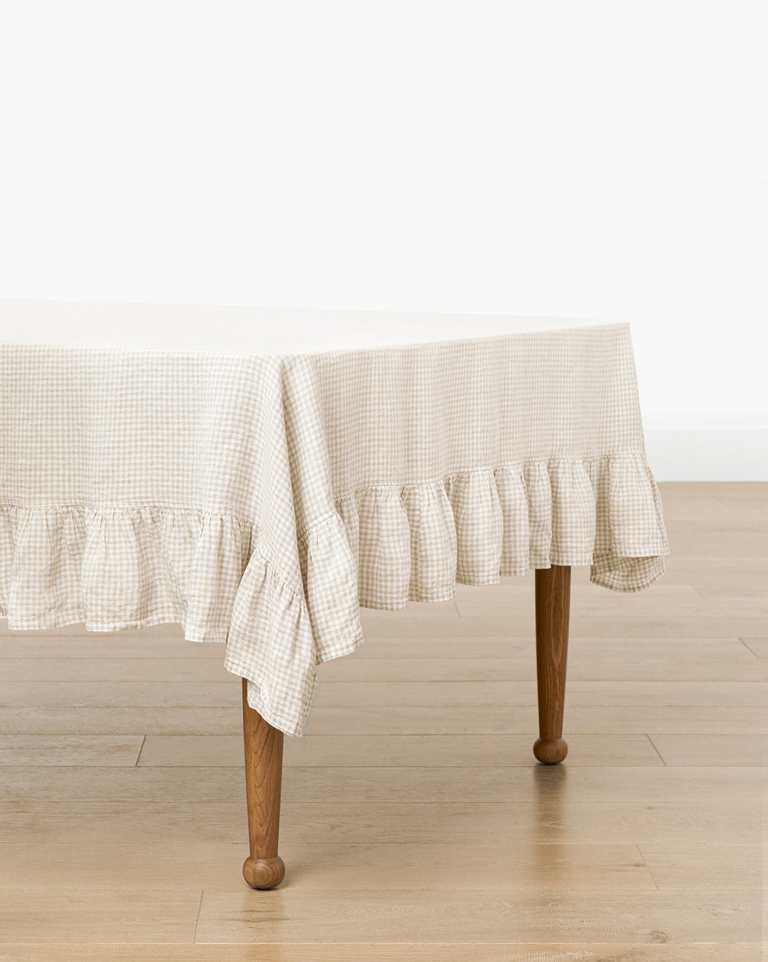 Catania Linen Ruffle Tablecloth