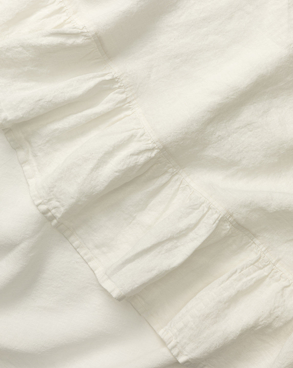 Catania Linen Ruffle Tablecloth