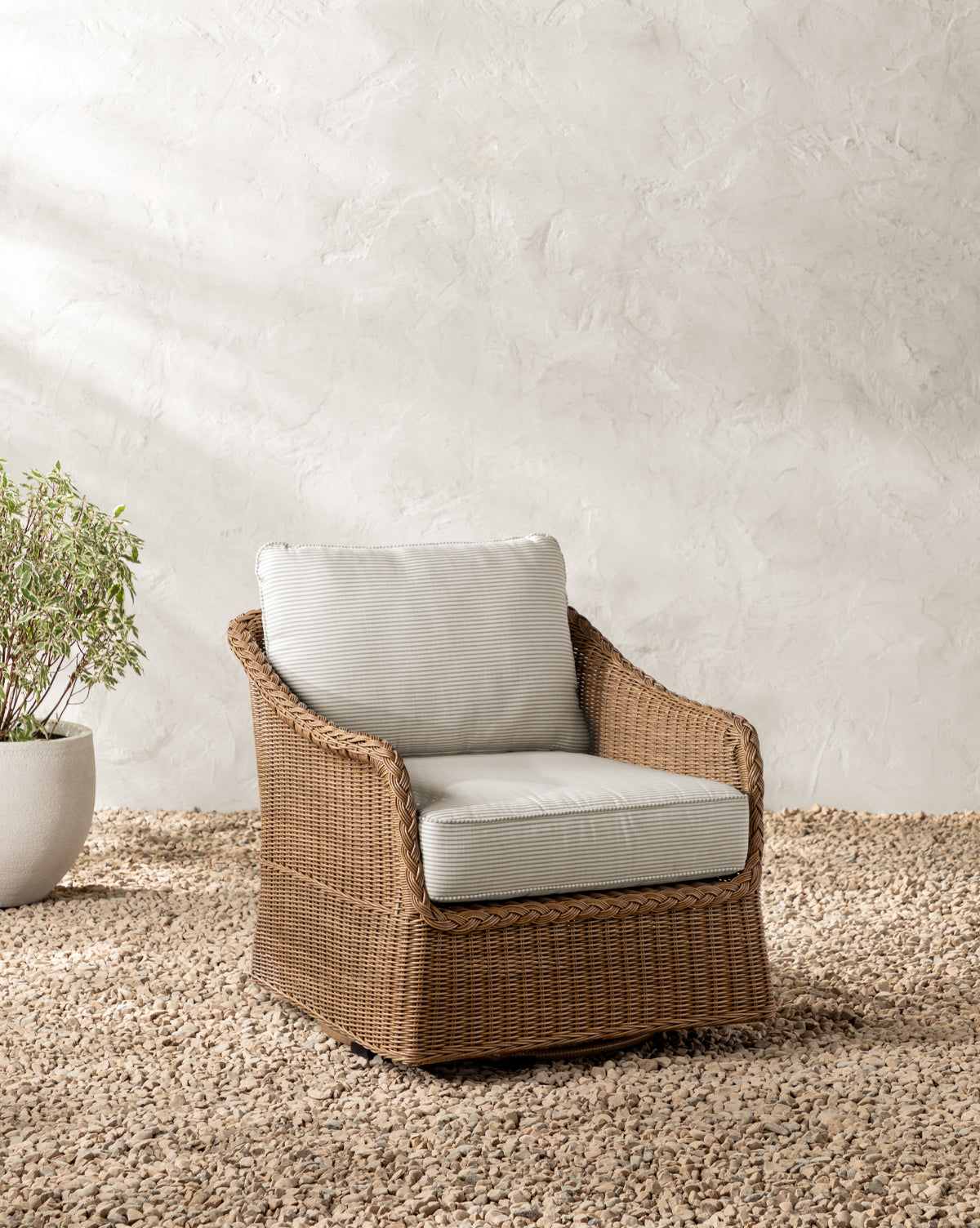 Haviland Outdoor Swivel Lounge Chair