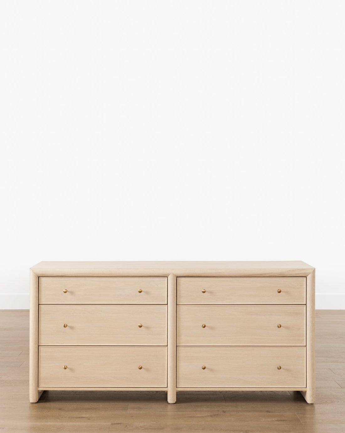 Tellerbeck Dresser