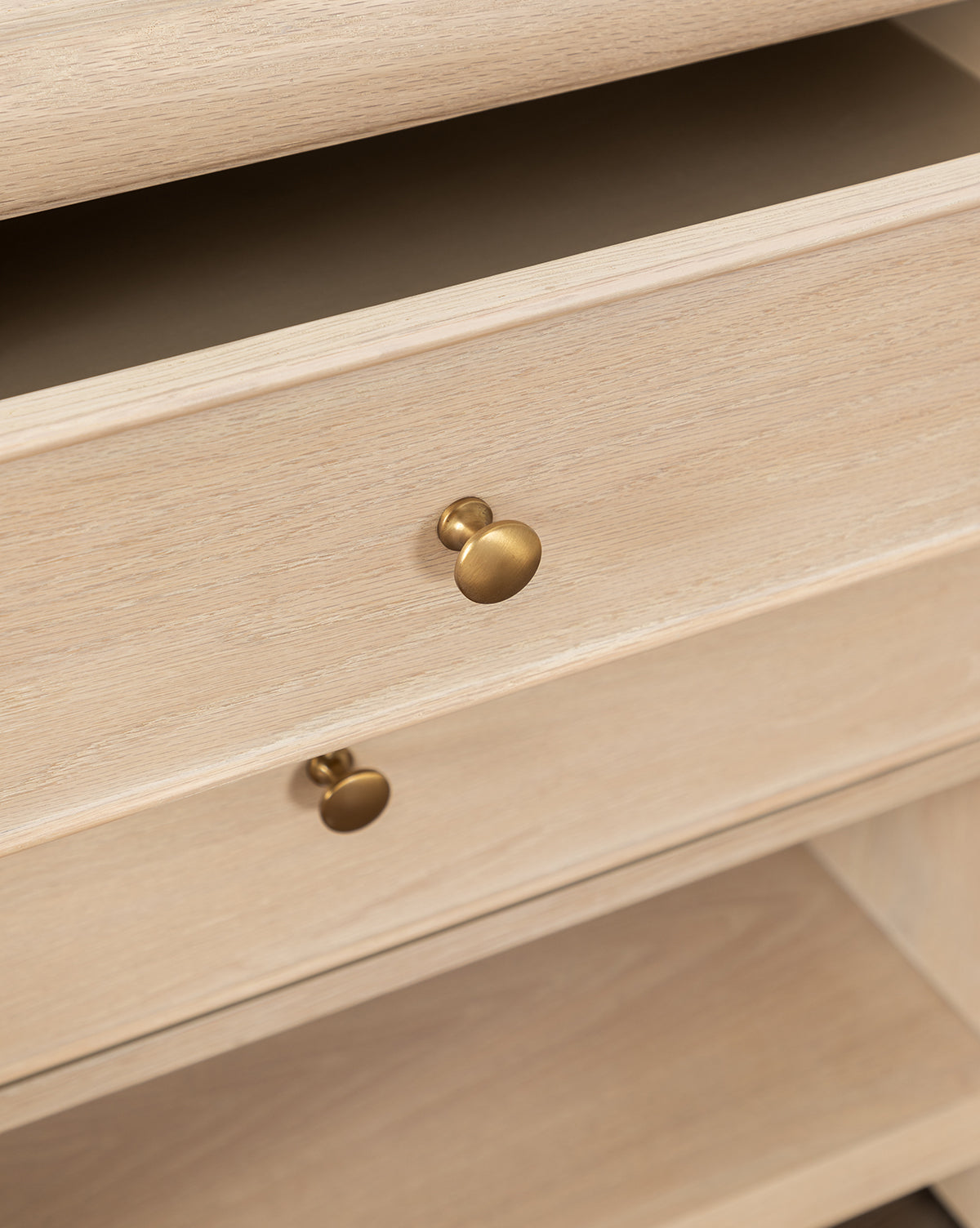 Tellerbeck Nightstand
