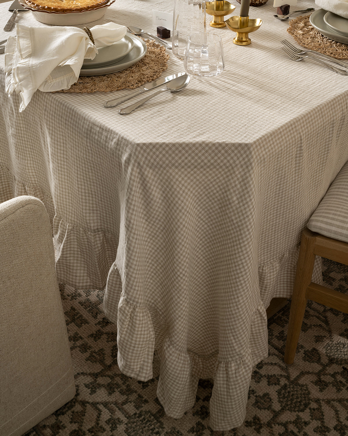 Catania Linen Ruffle Tablecloth