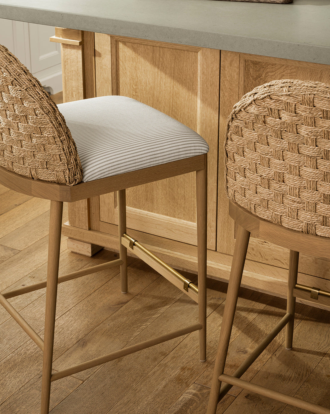 Molly Stool